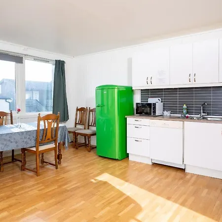 101 - Whale Safari Apartment