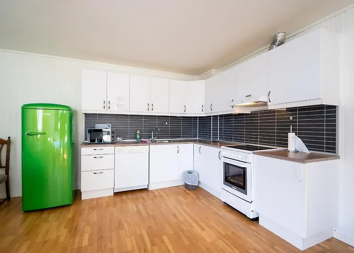 101 - Whale Safari Апартаменты